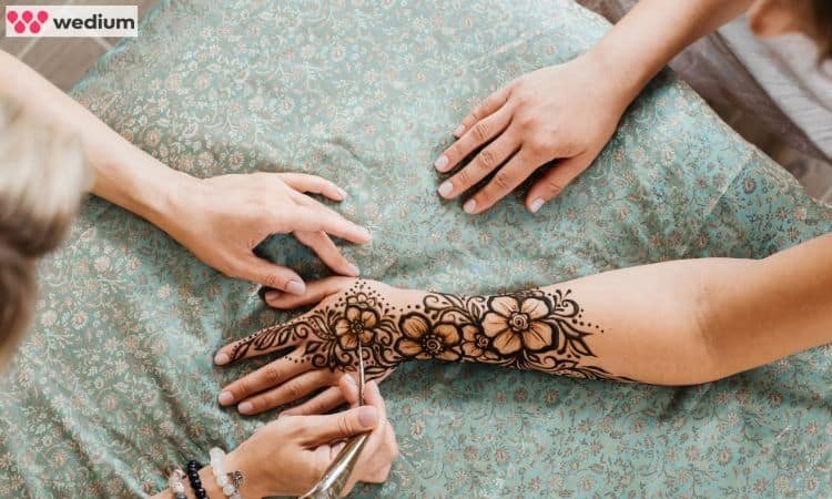 Simple Mehndi Designs